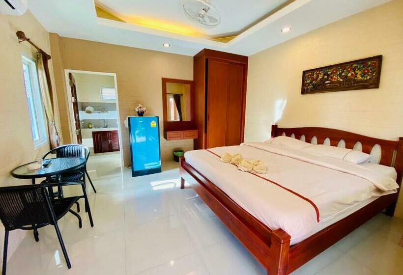 اتاق استاندارد, Benwadee Resort Pattaya