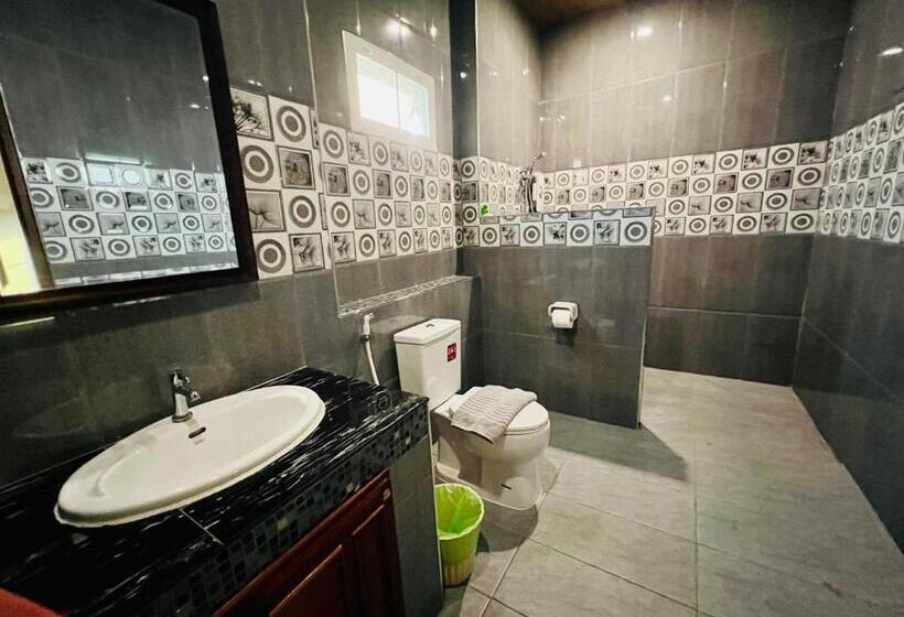 침실 3개 주택, Benwadee Resort Pattaya