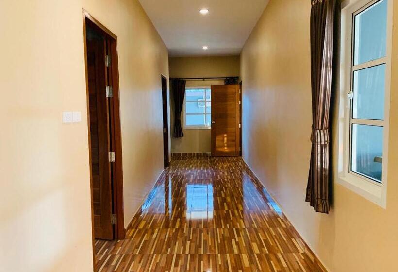 침실 3개 주택, Benwadee Resort Pattaya