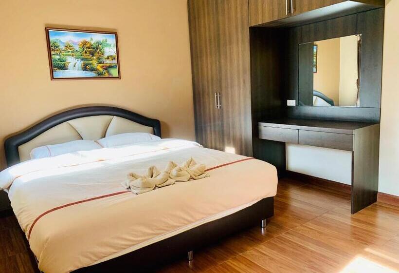 침실 3개 주택, Benwadee Resort Pattaya