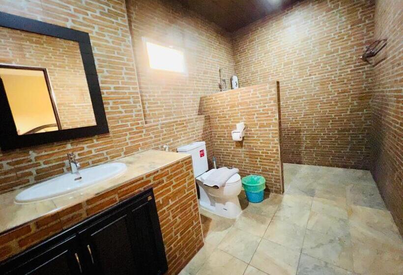 침실 3개 주택, Benwadee Resort Pattaya