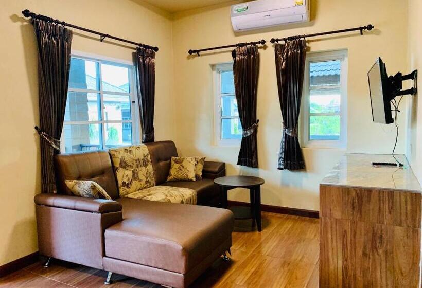 خانه 2 خوابه, Benwadee Resort Pattaya