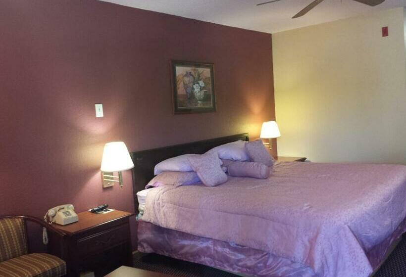 חדר סטנדרט עם מיטת קינג, First Western Inn   Fairmont City