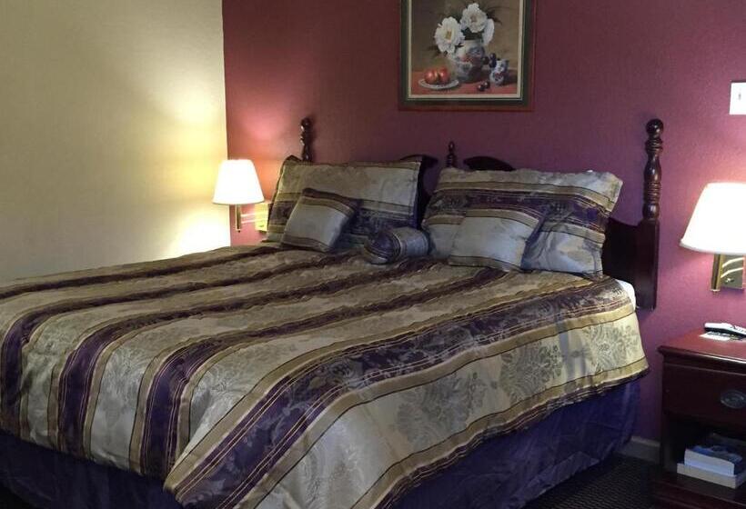 غرفة قياسية سرير كينج, First Western Inn   Fairmont City