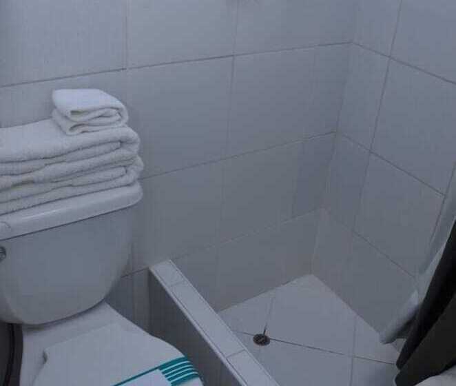 4 Bett Standardzimmer, Hostal Mallqui