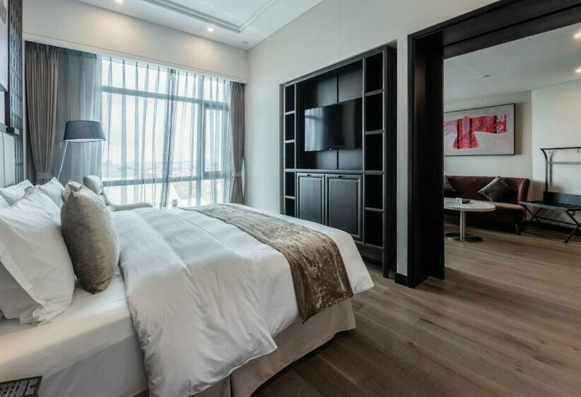سوییت جونیور, Doubletree By Hilton Shanghai Hongqiao