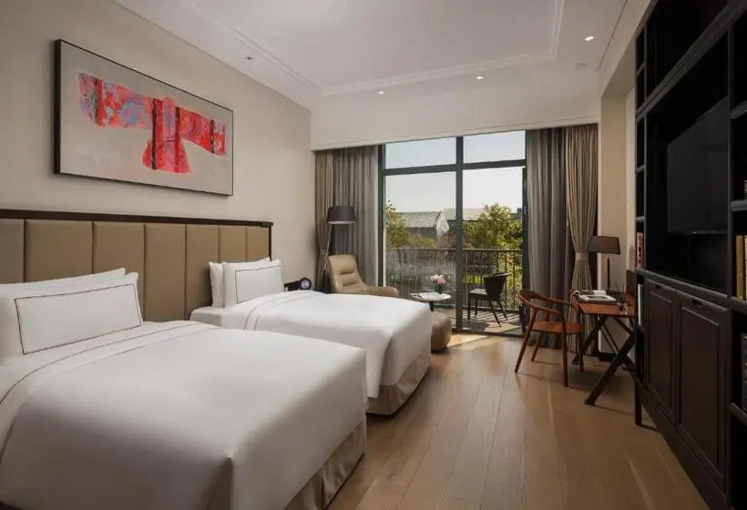 バルコニー付きスタンダードルーム, Doubletree By Hilton Shanghai Hongqiao