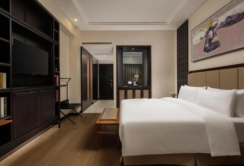 اتاق لوکس با تخت بزرگ, Doubletree By Hilton Shanghai Hongqiao