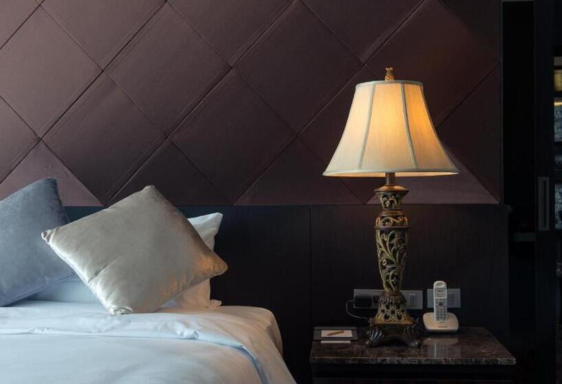 Люкс Вид на Бассейн, North Hill City Resort  Sha Extra Plus