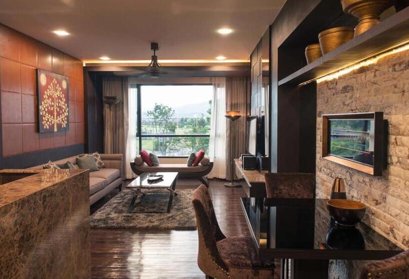 プールビュースイート, North Hill City Resort Sha Extra Plus