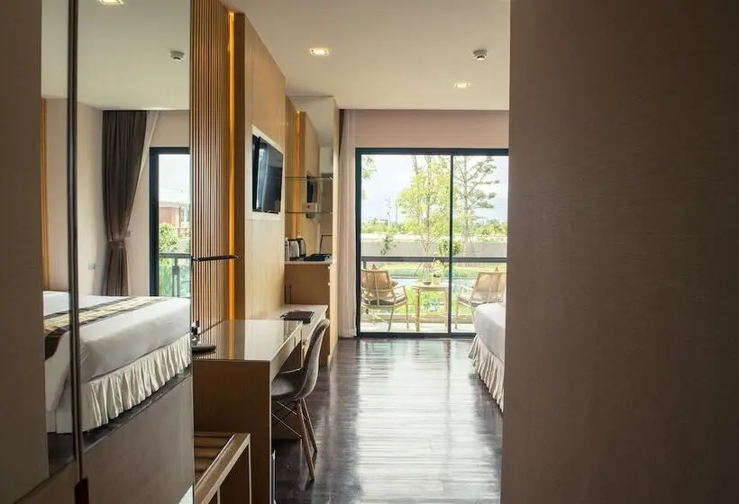 バルコニー付きデラックスルーム, North Hill City Resort  Sha Extra Plus