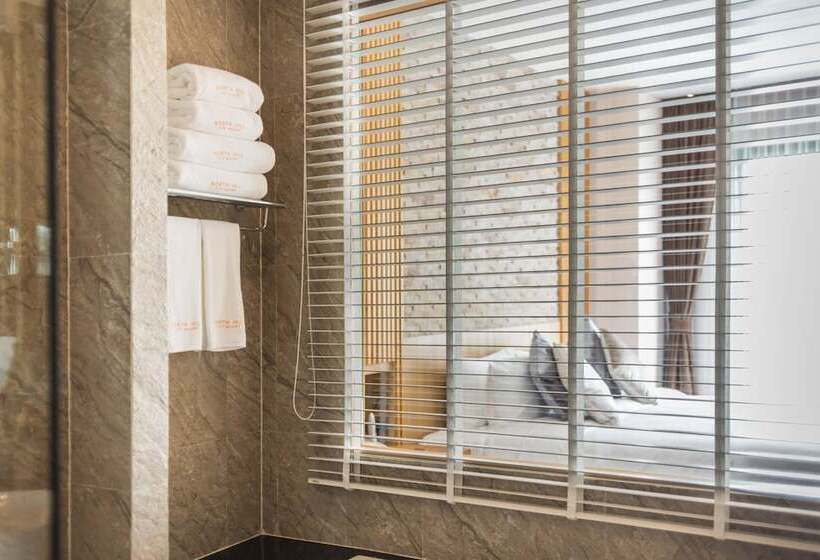 バルコニー付きデラックスルーム, North Hill City Resort Sha Extra Plus