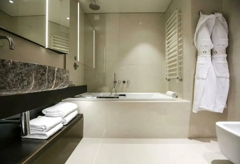Deluxe Room with Balcony