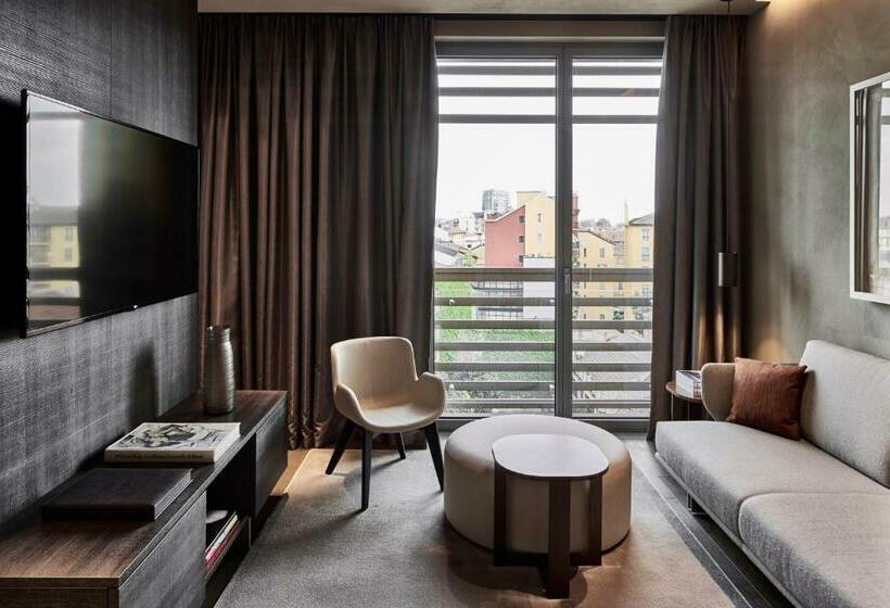 带露台的小型套房, Viu Milan, A Member Of Design Hotels