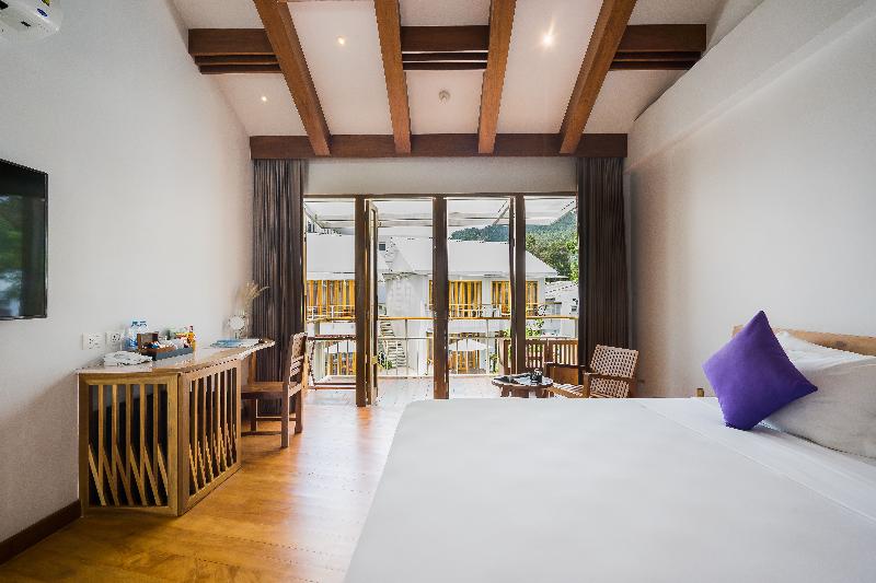 اتاق استاندارد با چشمانداز استخر, White Sand Samui Resort