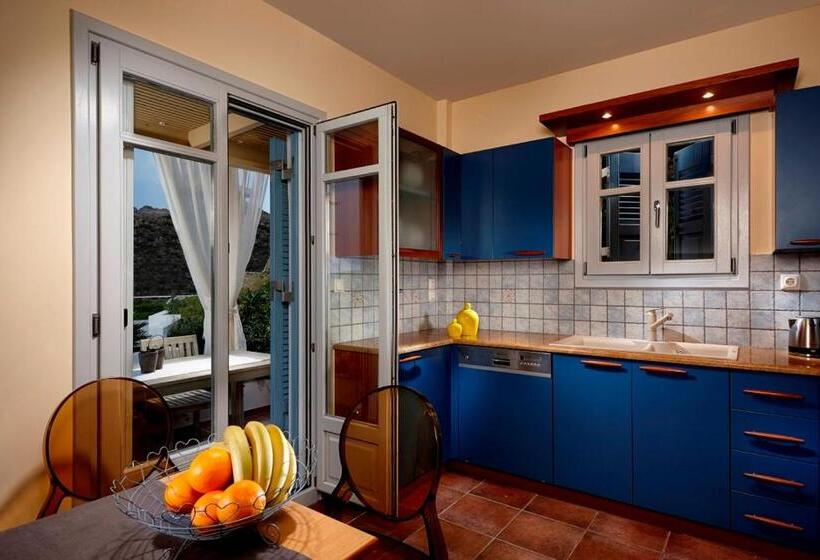 Вилла Deluxe 3 Спальни, Villa Paradise