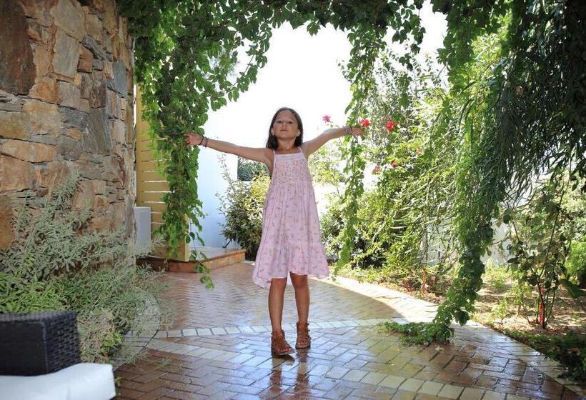 带4个卧室的别墅, Villa Paradise