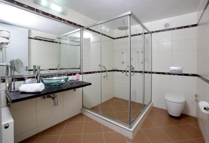 Вилла Deluxe 3 Спальни, Villa Paradise