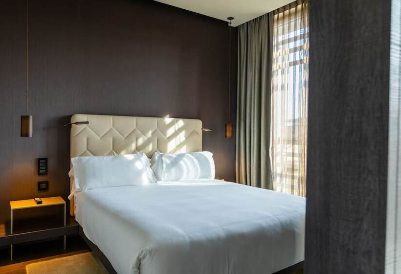 带露台的小型套房, Viu Milan, A Member Of Design Hotels