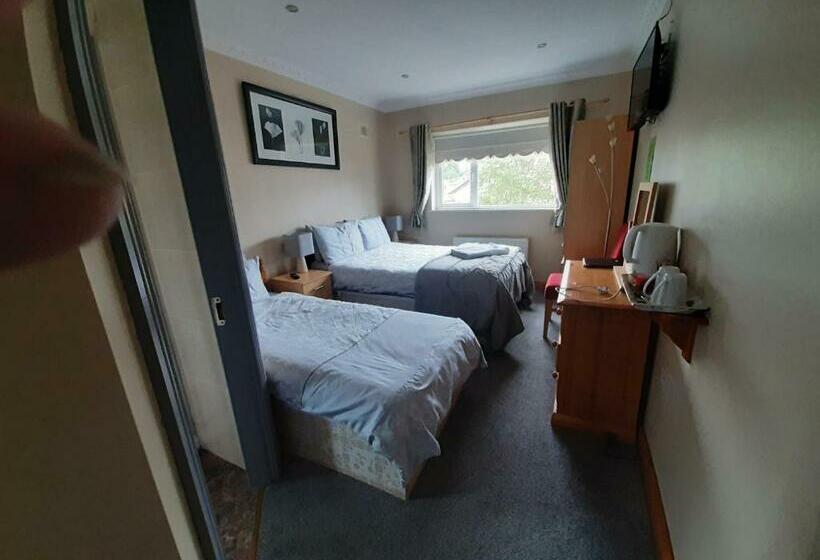 غرفة عائلية, Aaron Vale B&b