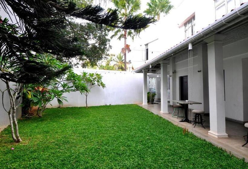 スイート（家族用）, Clock Inn Dehiwala