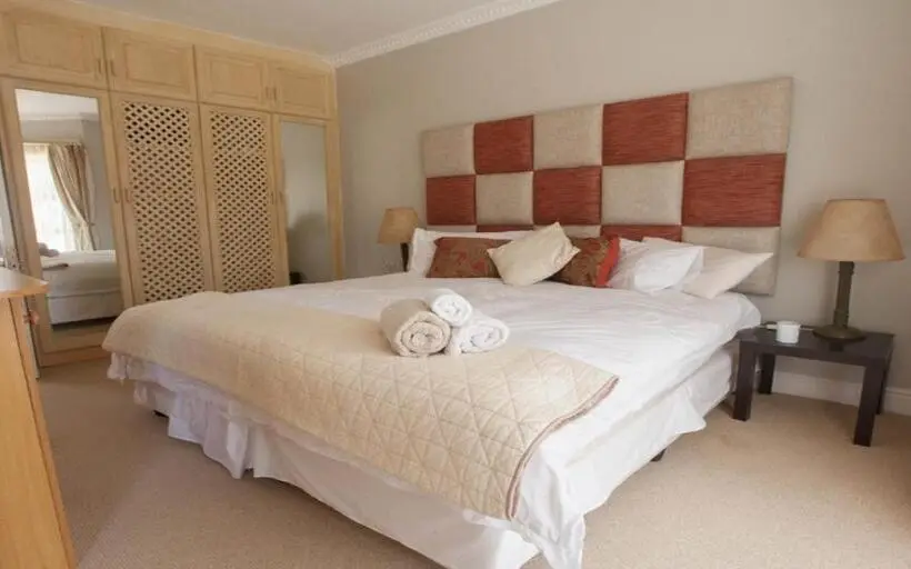 اتاق سوپریور, Fly Me To The Moon Guesthouse