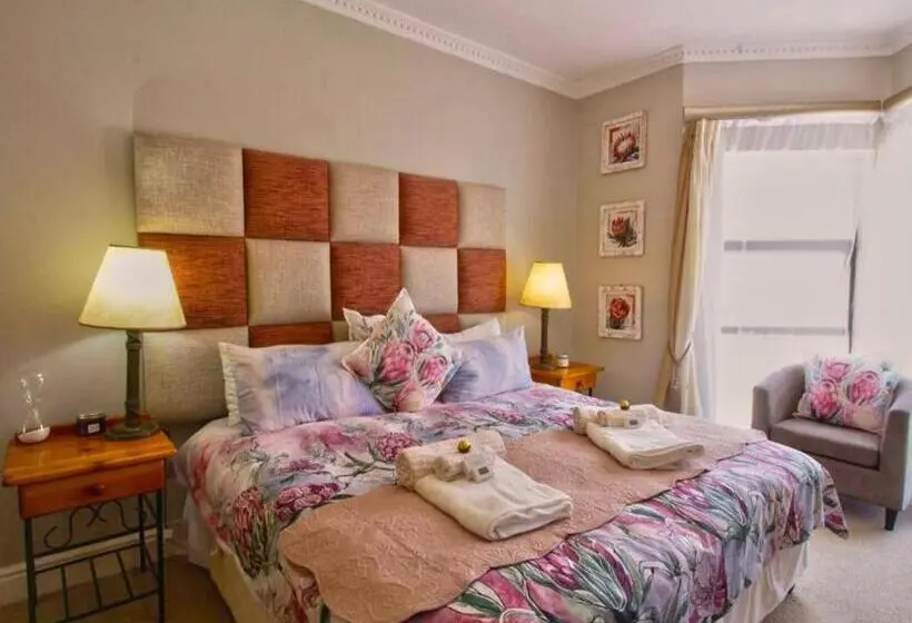 اتاق سوپریور, Fly Me To The Moon Guesthouse