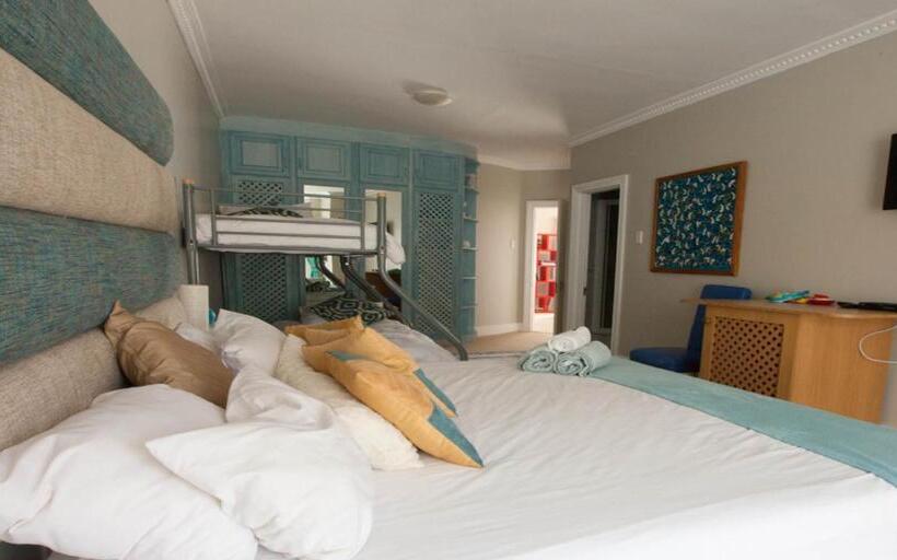 Семейный Номер Deluxe, Fly Me To The Moon Guesthouse