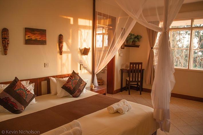 اتاق استاندارد یک نفره, Karibu Entebbe