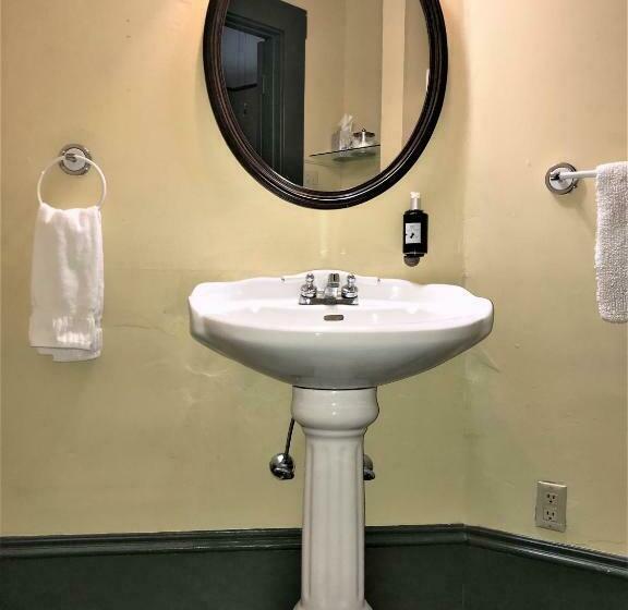 غرفة قياسية سرير كينج, Hardeman House Bed And Breakfast