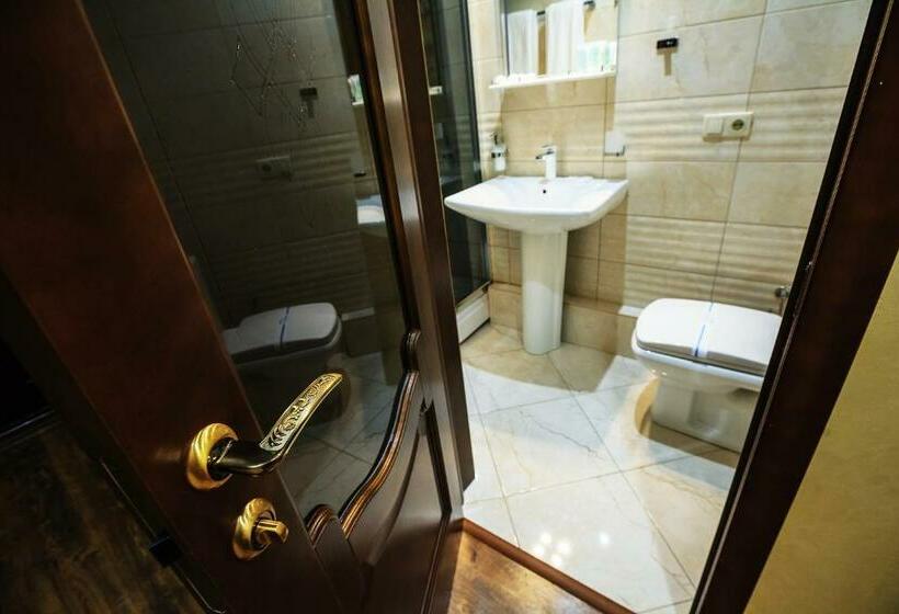 سوییت جونیور, 39