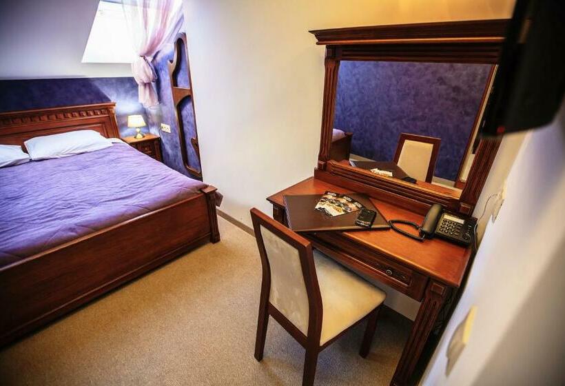 اتاق استاندارد, 39