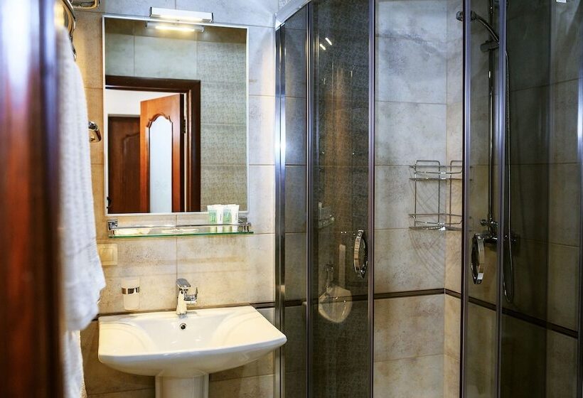 اتاق استاندارد, 39