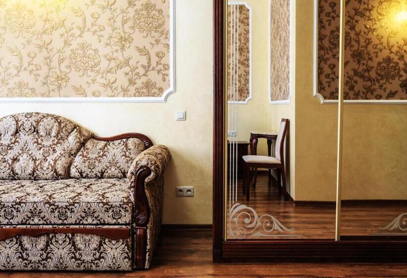 سوییت جونیور, 39