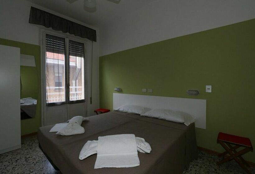 标准间带阳台, Albergo Urano