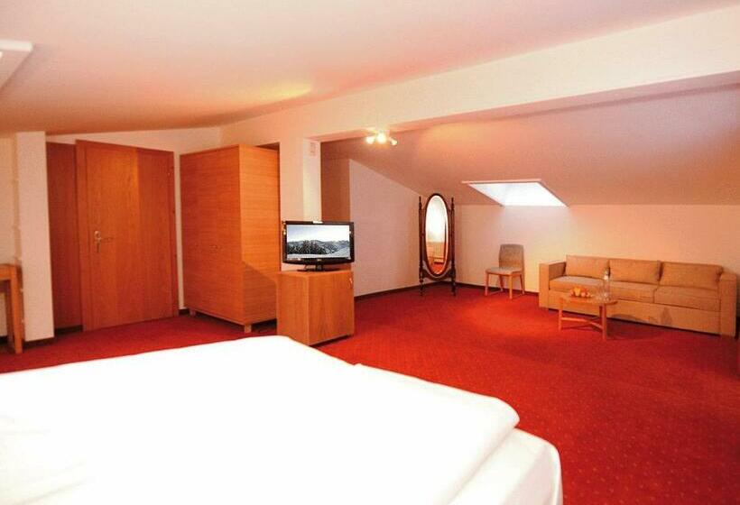 Люкс с Балконом, König   Joker Card Included In Summer