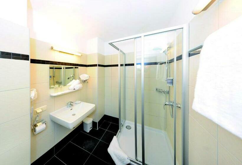 Номер Стандарт с Балконом, König   Joker Card Included In Summer