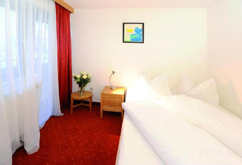 Люкс с Балконом, König   Joker Card Included In Summer