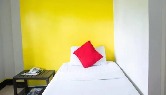 スタンダードシングルルーム, Negrense Suites
