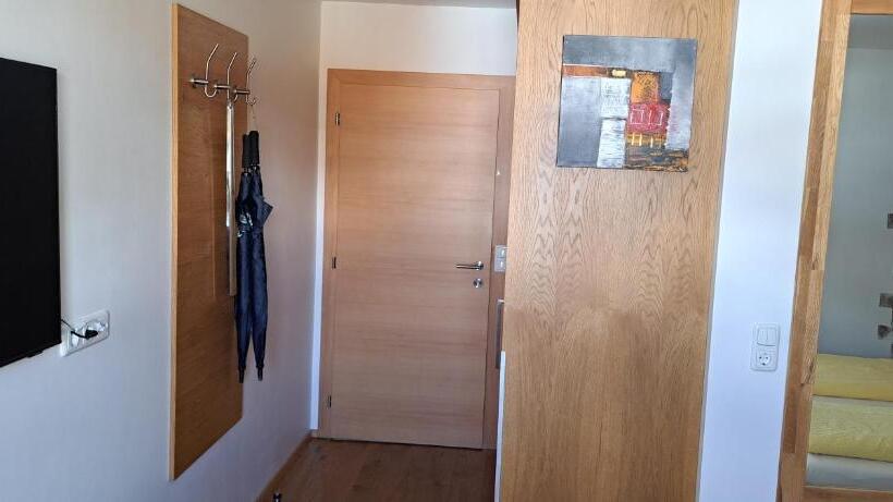 Habitació Estàndard, Pension Echo