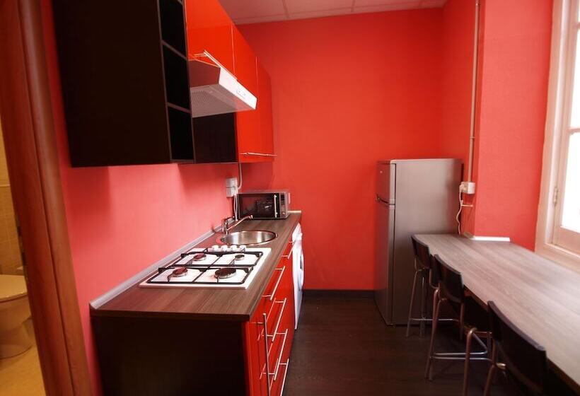 高级工作室, Andres Guest House Sanremo