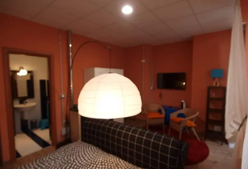 Standard Neljän Hengen Huone, Andres Guest House Sanremo
