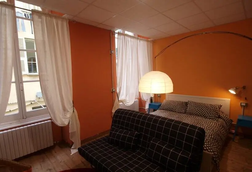 Standard Neljän Hengen Huone, Andres Guest House Sanremo