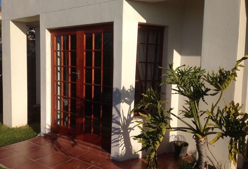 Семейный Номер, Helderberg Guesthouse