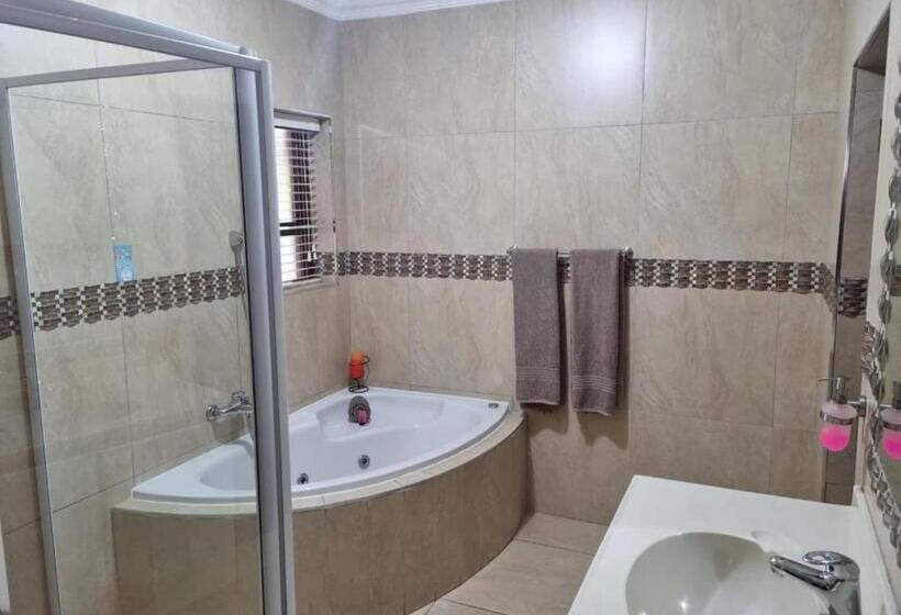 Quarto Deluxe, Lagoon Breeze Guest House