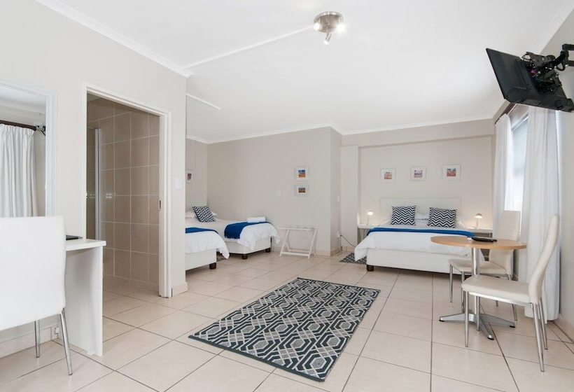 家庭间, Millard Crescent Guest House