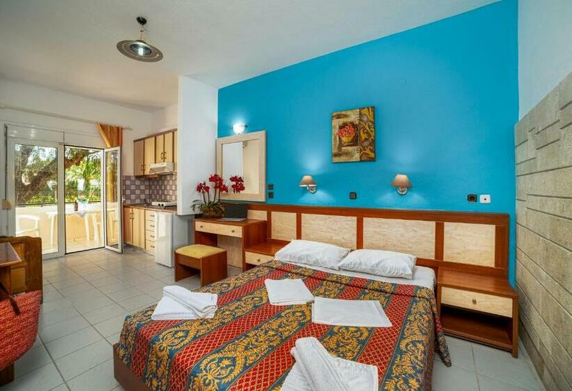 חדר סטנדרט לשלושה, Troulis Seaside