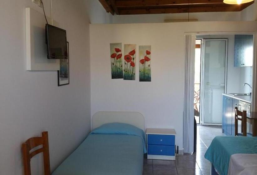 חדר סטנדרט לארבעה, Troulis Seaside