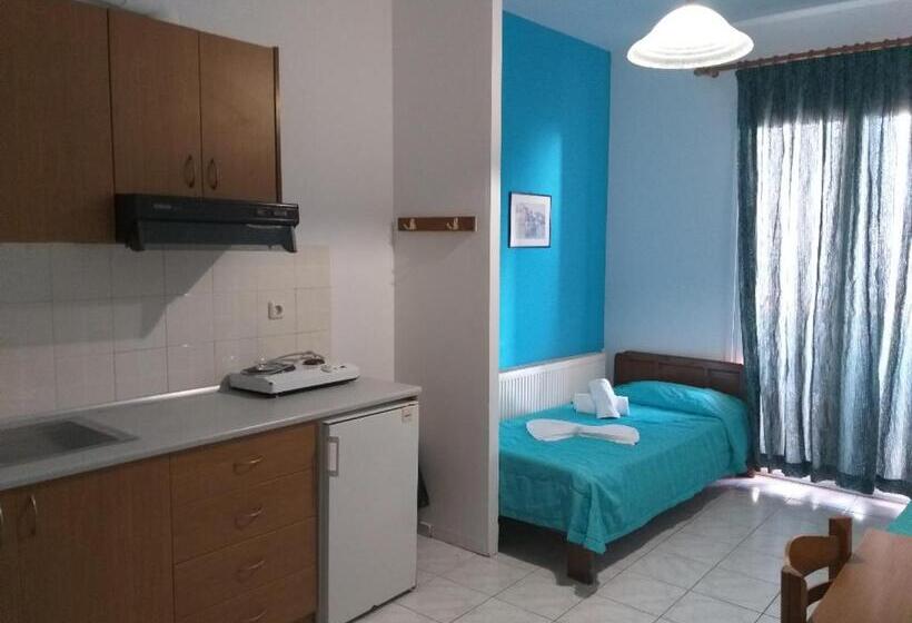 דירת חדר נוף לים, Troulis Seaside