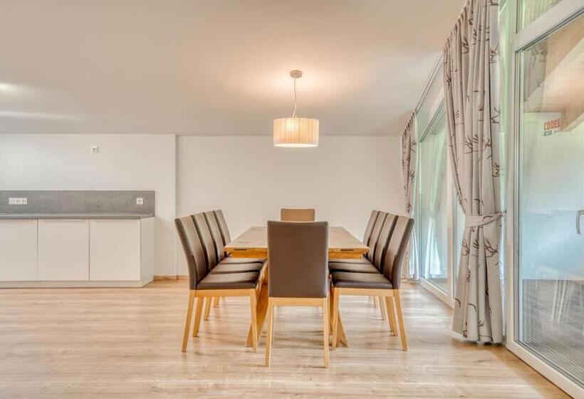 Апартаменты 3 Спальни, Cooee Alpin Hotel Kitzbüheler Alpen